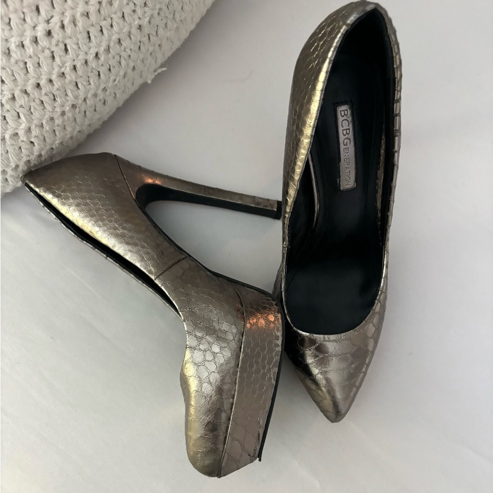 BCBGeneration Silver Pumps - Picture 4 of 6